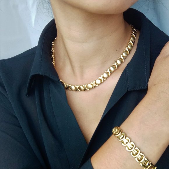 14K Yellow Gold Fine XOXO Collar Necklace, 18.36 grams - Picture 13 of 13